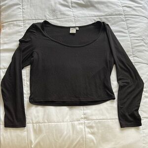 Soft Black Fitted Crop Top with Long Sleeves